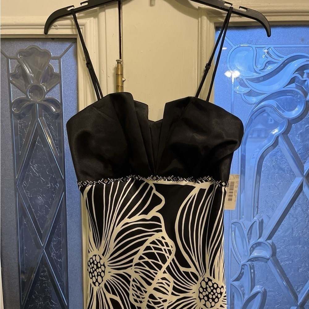 B Darling Spaghetti Strap Evening Dress, Formal Wedding Guest Prom,EUC,Size 4 - Picture 3 of 11